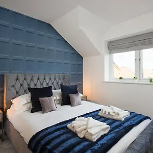 aura-retreat-with-free-parking.yorkshirehotels.net/